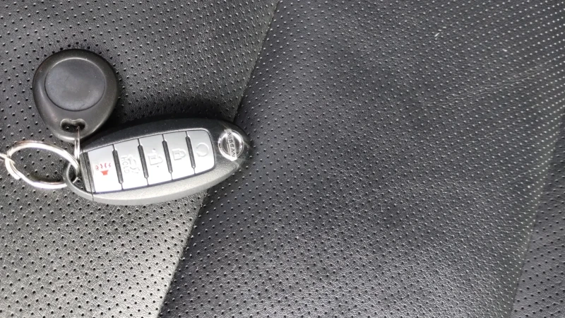 Nissan Rogue, снимка 11 - Автомобили и джипове - 53457562