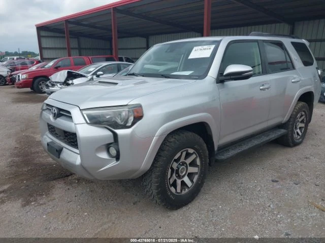 Toyota 4runner TRD OFF ROAD PREMIUM - изображение 2