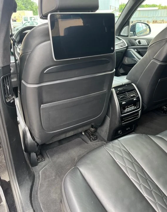 BMW X7 M50i xDrive - изображение 6