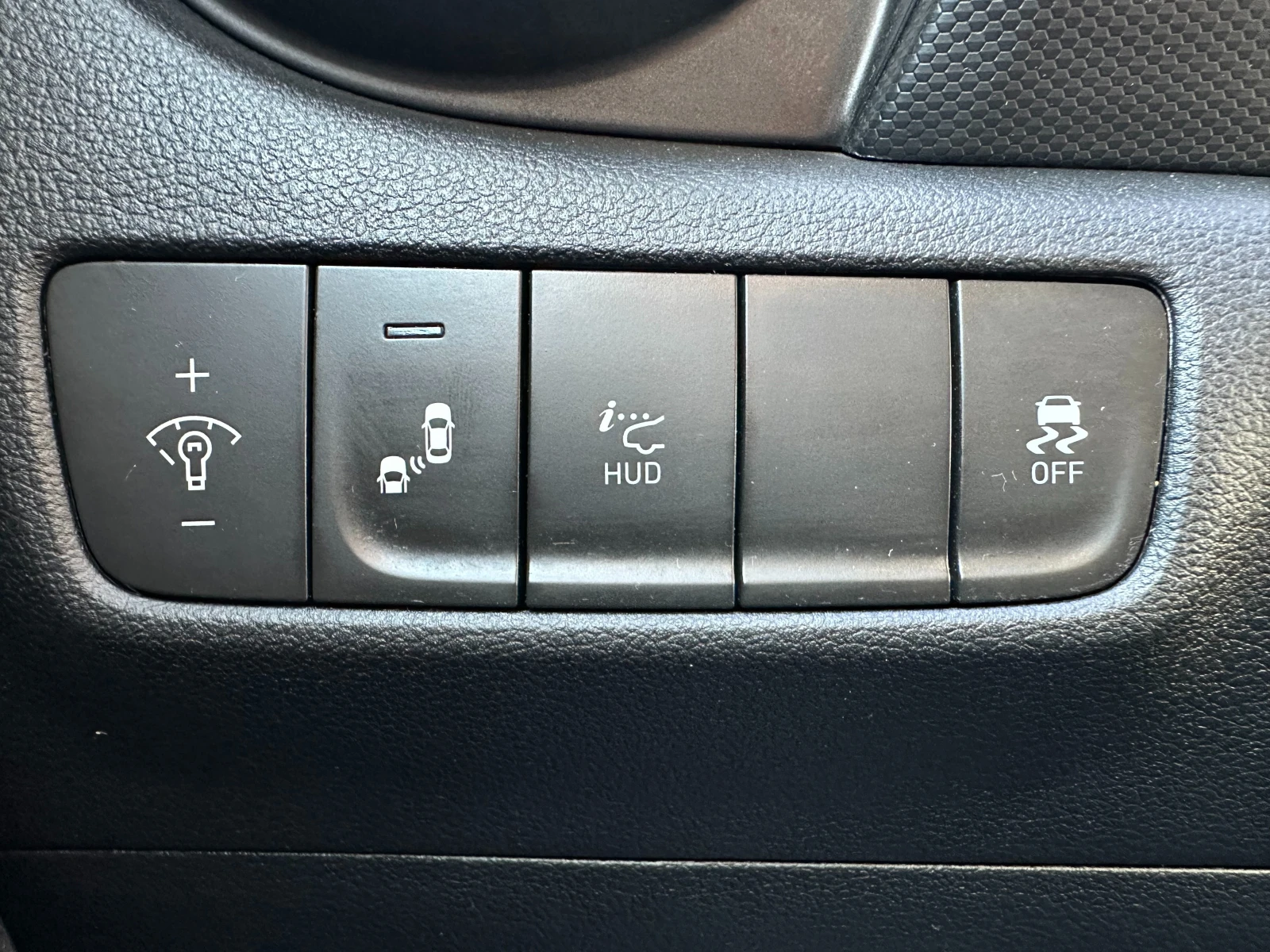 Hyundai Kona  6 /1.6i | Mobile.bg   15