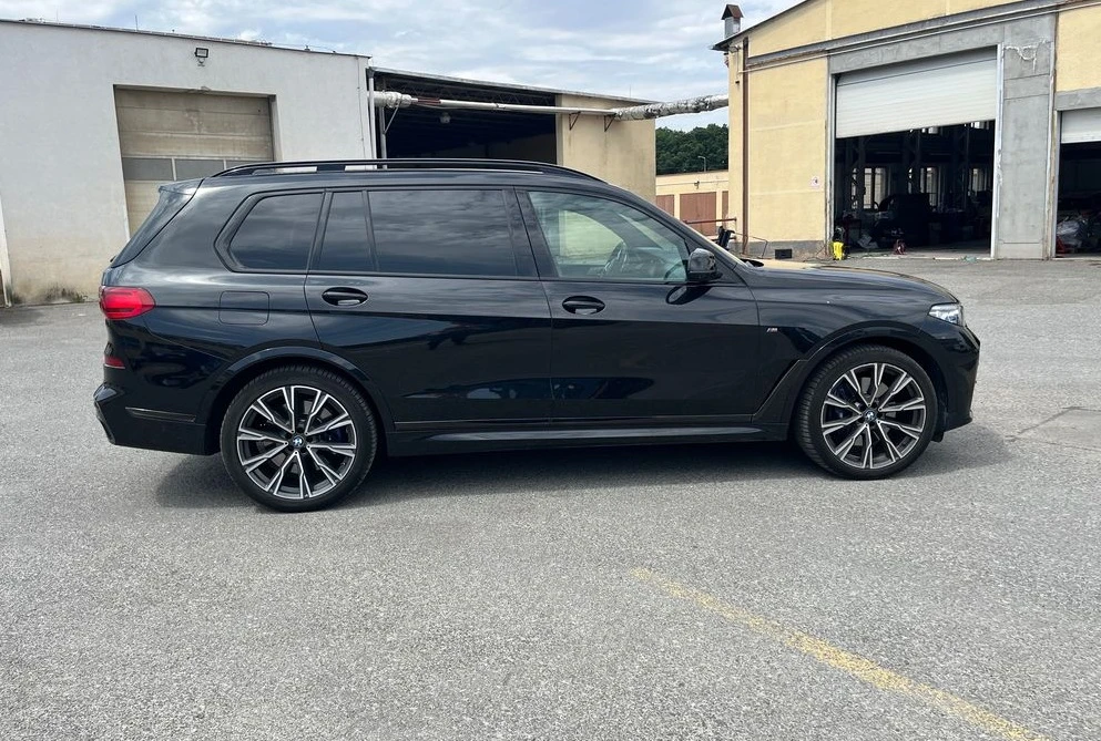BMW X7 M50i xDrive - изображение 2
