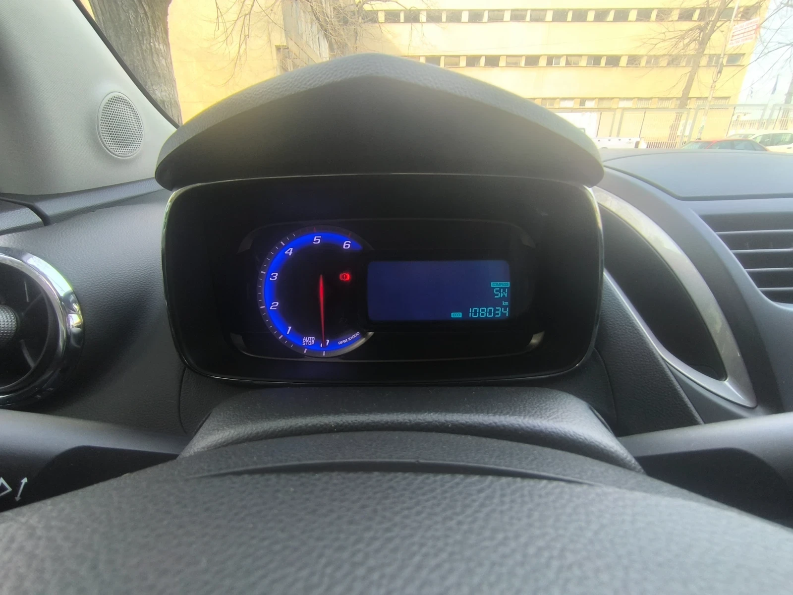 Chevrolet Trax 1.7 navi, снимка 9 - Автомобили и джипове - 53708493