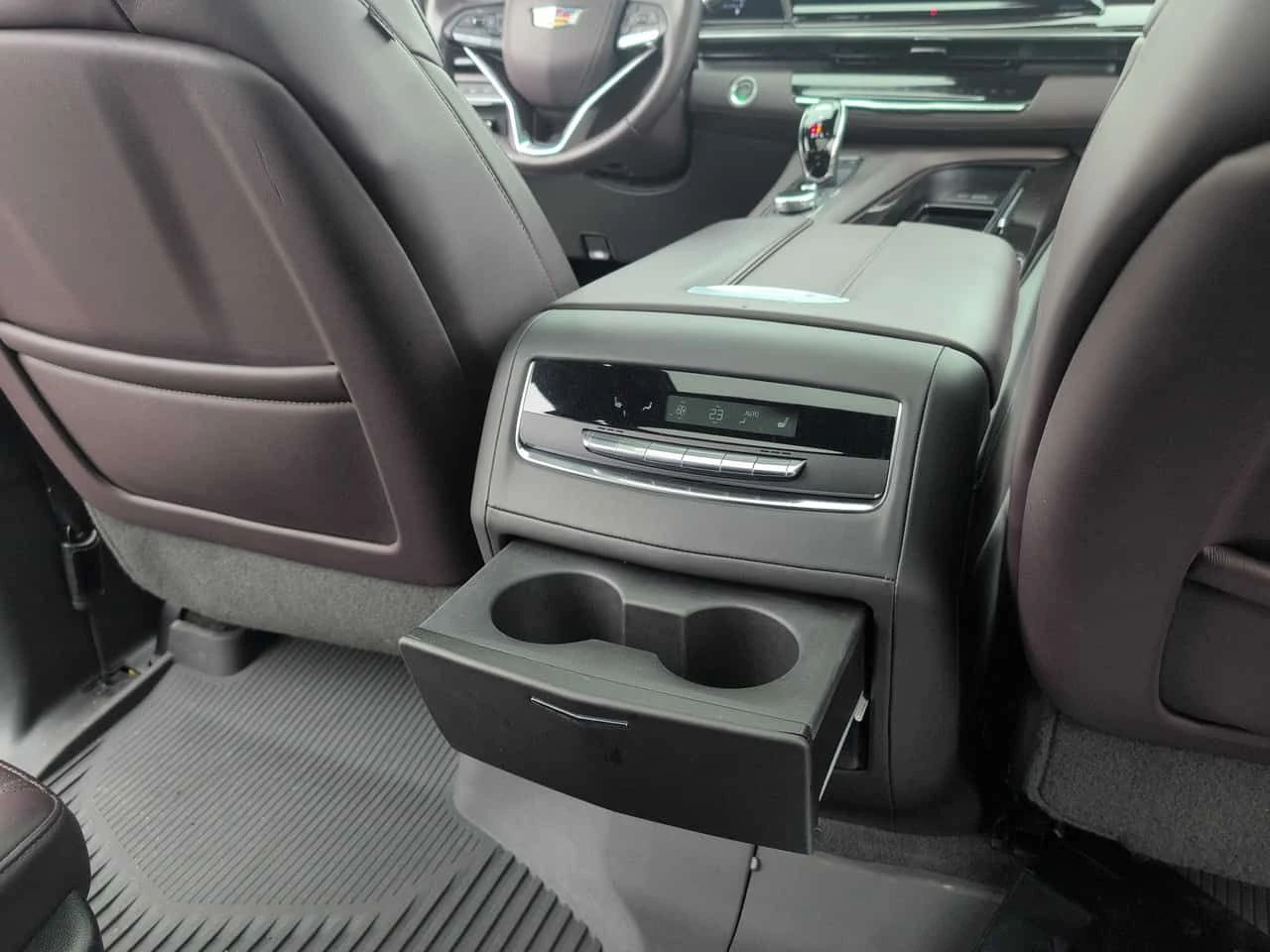 Cadillac Escalade Sport Platinum* DISTRONIC* NIGHTVISION* ОБДУХВАНЕ*, снимка 16 - Автомобили и джипове - 53967331