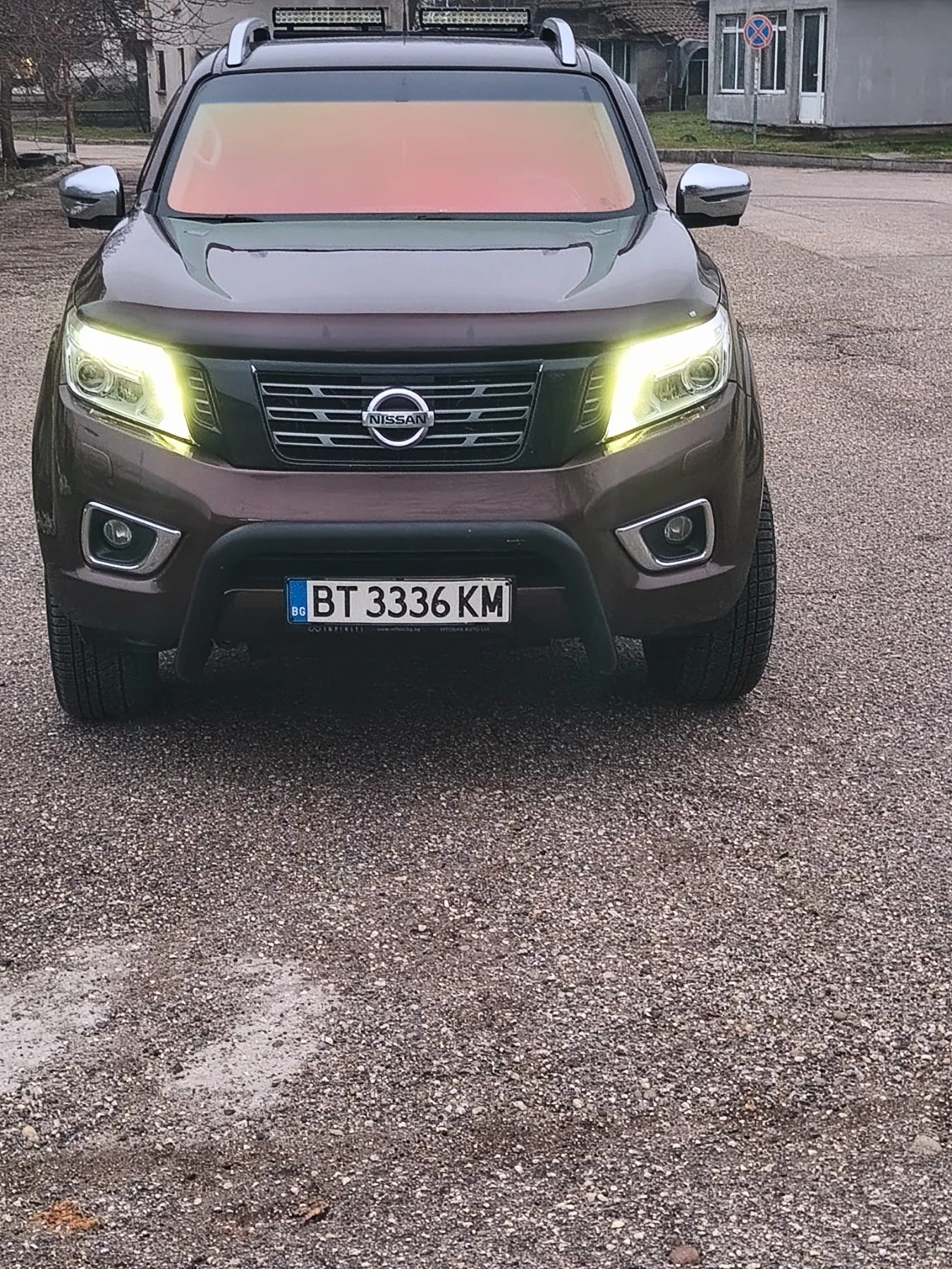 Nissan Navara 2, 3