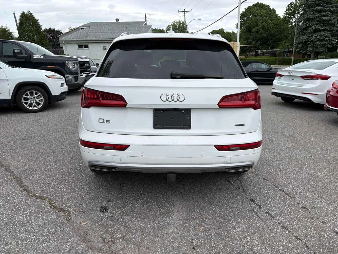 Audi Q5 * Komfort * CARFAX * БЕЗ ПЪРВОНАЧАЛНА ВНОСКА, снимка 4 - Автомобили и джипове - 54978619