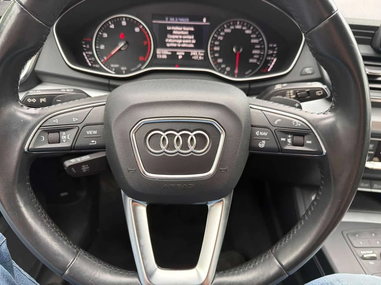 Audi Q5 * Komfort * CARFAX * БЕЗ ПЪРВОНАЧАЛНА ВНОСКА, снимка 11 - Автомобили и джипове - 54978619