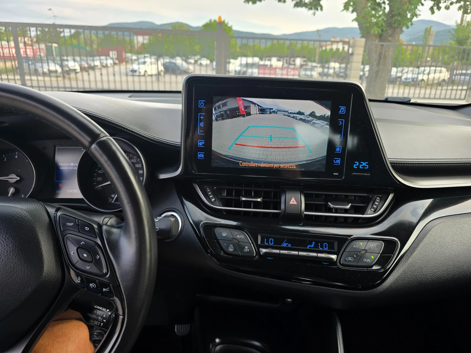 Toyota C-HR 1.2T, 4x4, Автомат, Камера, Дистроник, 124000км.!, снимка 14 - Автомобили и джипове - 55320303
