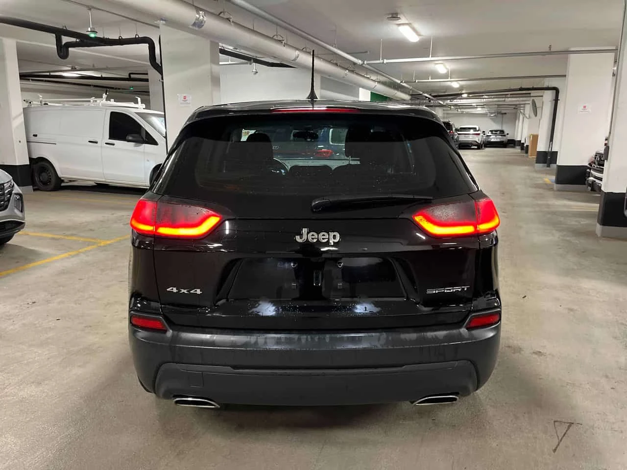 Jeep Cherokee * Sport * CARFAX * ЦЕНА ДО БГ, снимка 5 - Автомобили и джипове - 55468445