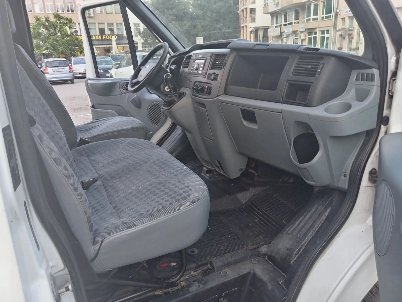 Ford Transit 330S/85KW - изображение 6