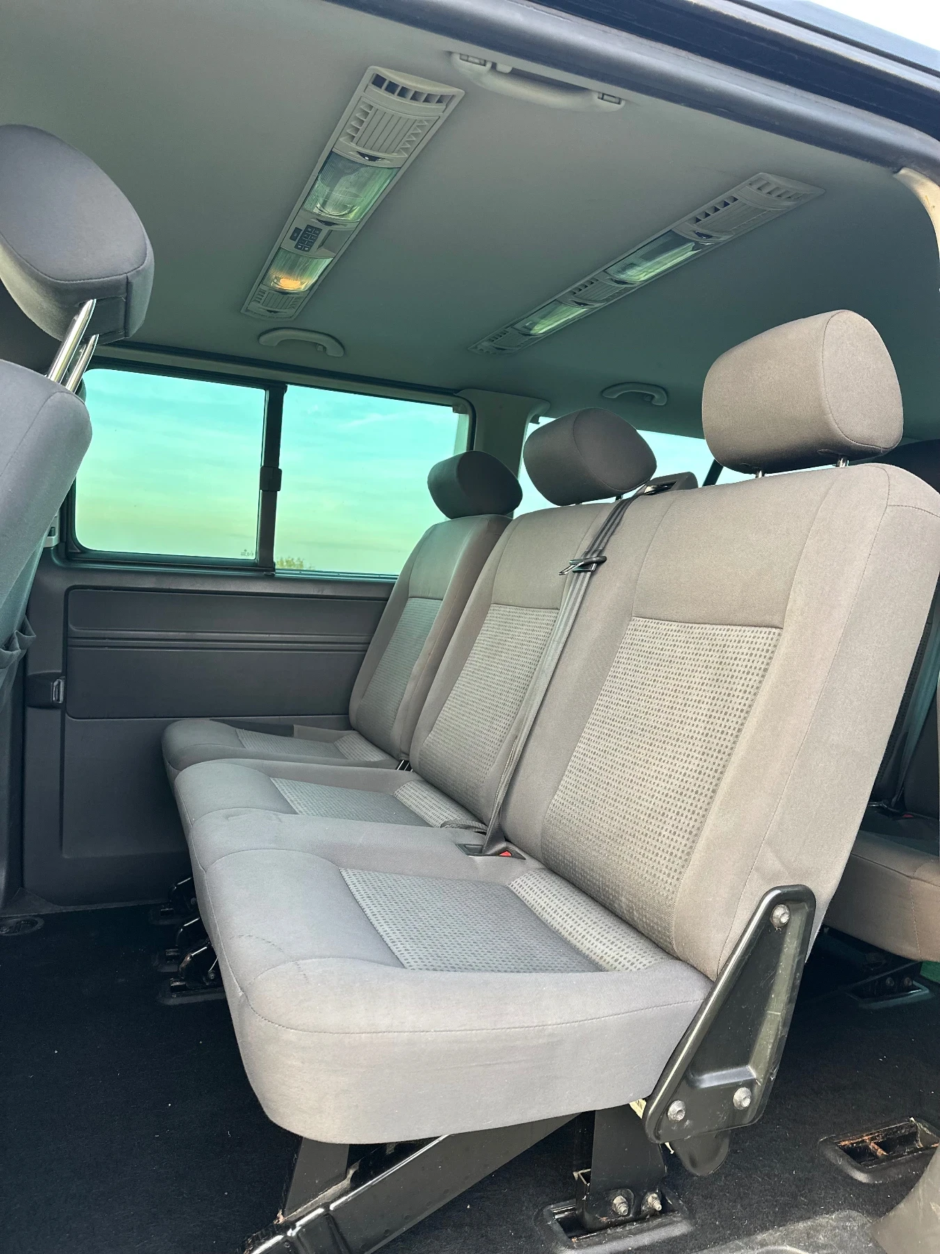 VW Caravelle 2.5TDI - изображение 7