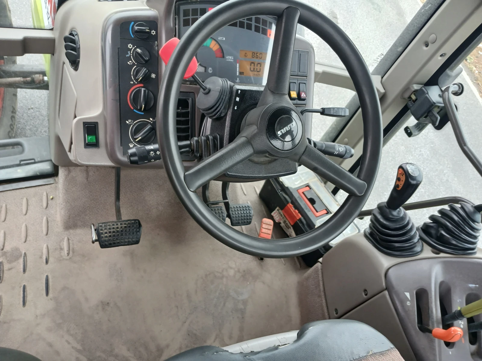 Трактор Claas Арес 816RZ - изображение 5