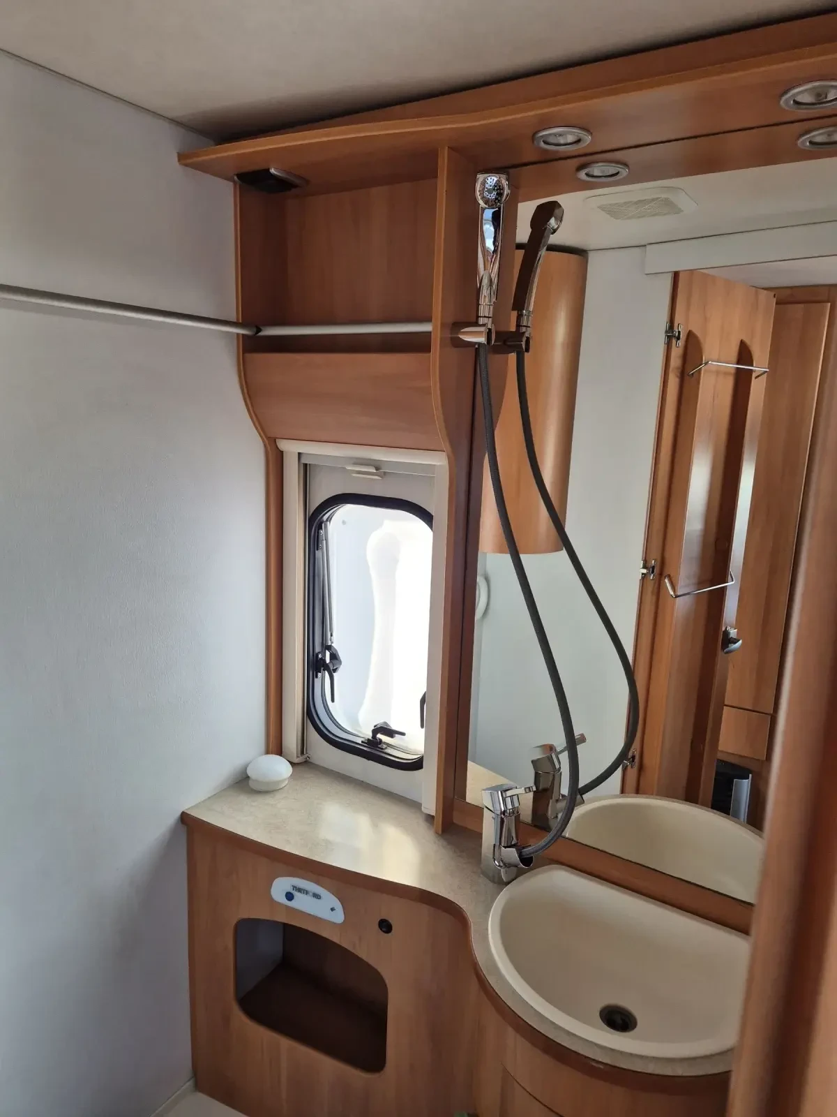 Каравана HYMER / ERIBA 532 - изображение 10