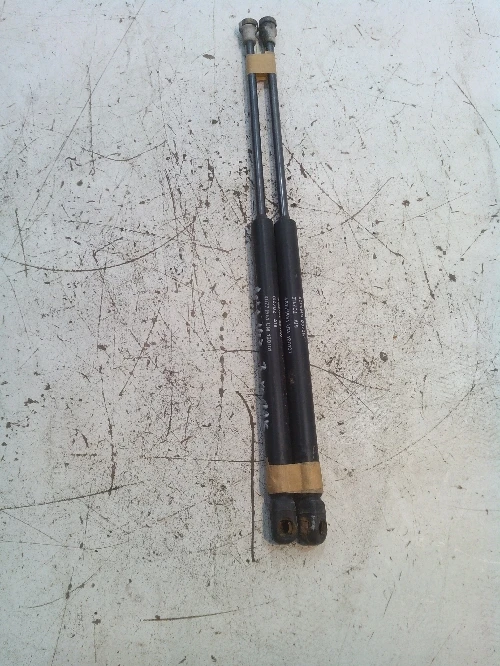 Анортисьори заден капак за Алфа Ромео 147 2.0 бензин