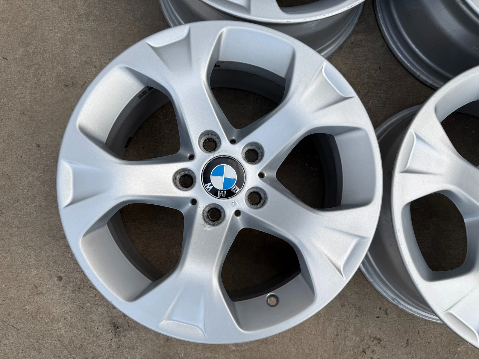 ������ | Mobile.bg � ����������� 4