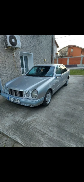 Обява за продажба на Mercedes-Benz E 200 Avangarde ~6 000 лв. - изображение 1