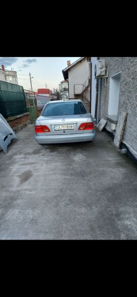 Обява за продажба на Mercedes-Benz E 200 Avangarde ~6 000 лв. - изображение 1