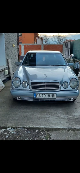 Обява за продажба на Mercedes-Benz E 200 Avangarde ~6 000 лв. - изображение 2