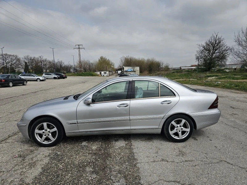 Mercedes-Benz C 200, снимка 4 - Автомобили и джипове - 47902623