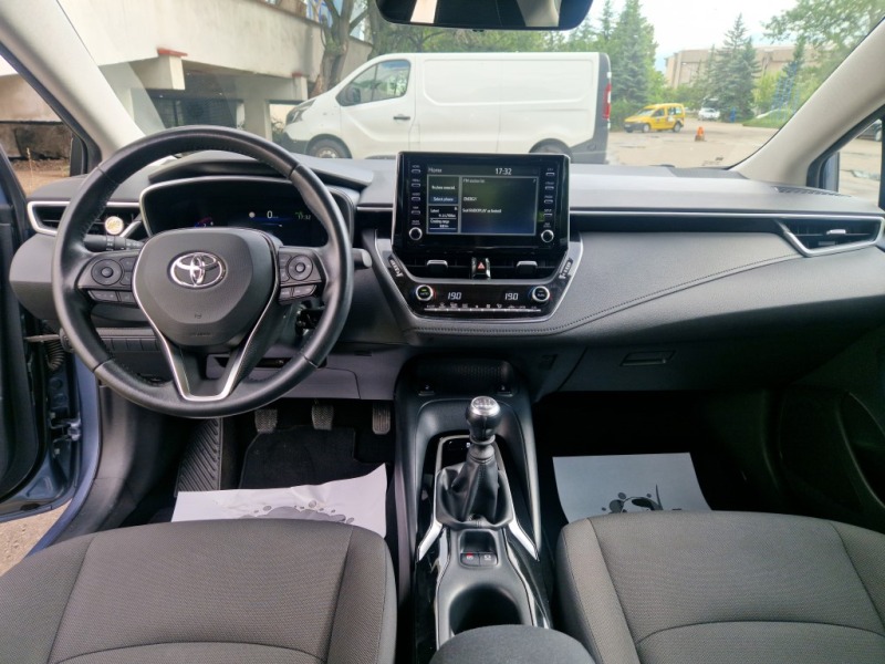 Toyota Corolla 1.6 Executive-Гаранция до 12/2025 - 51700 км, снимка 9 - Автомобили и джипове - 46264156