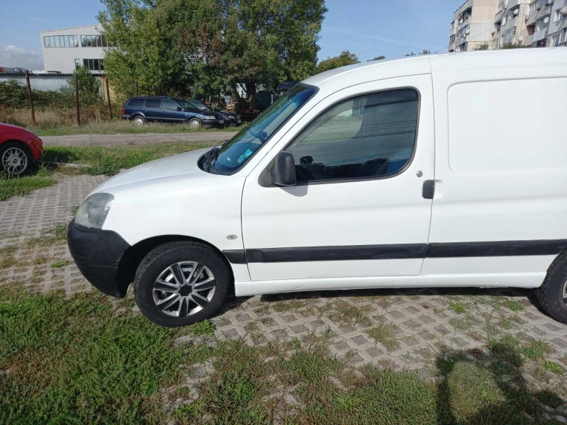 Peugeot Partner, снимка 8 - Автомобили и джипове - 47513575