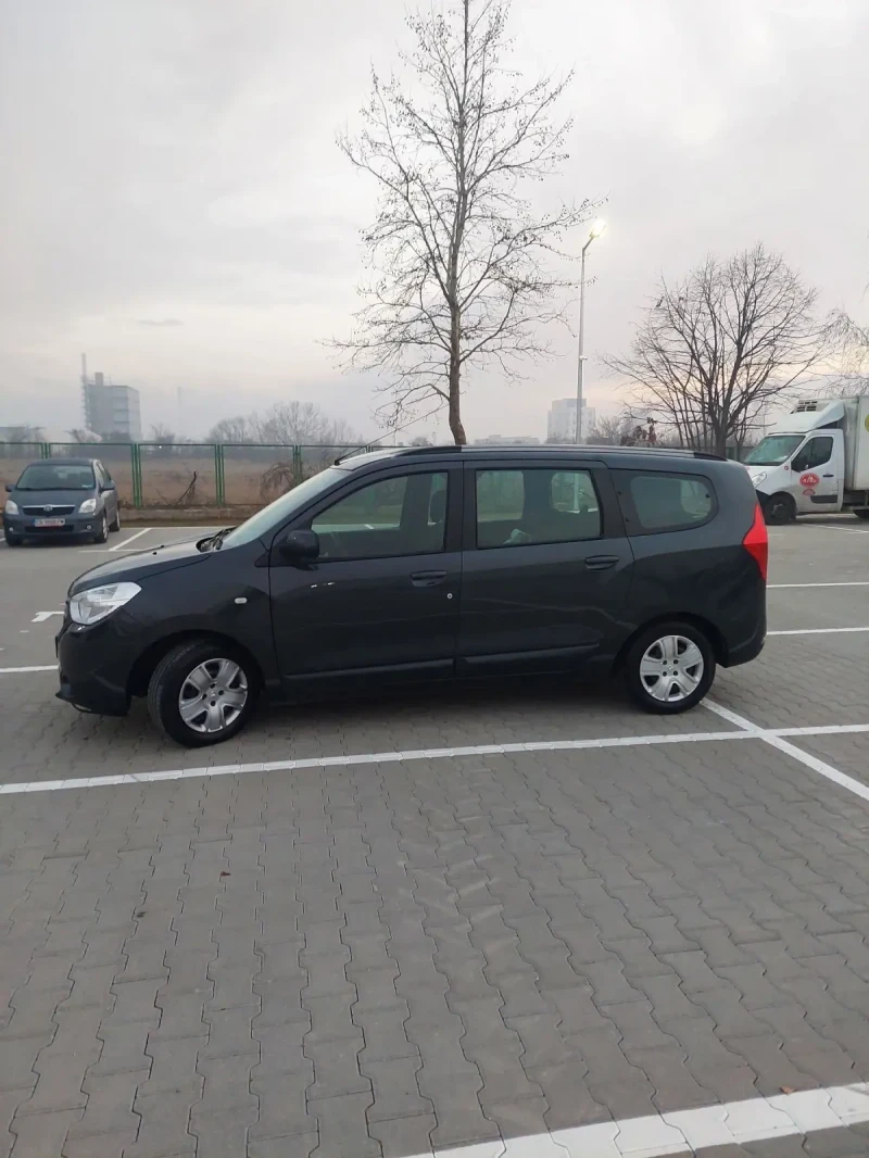 Dacia Lodgy 1.6 Заводска газ 7 местна , снимка 7 - Автомобили и джипове - 48493174