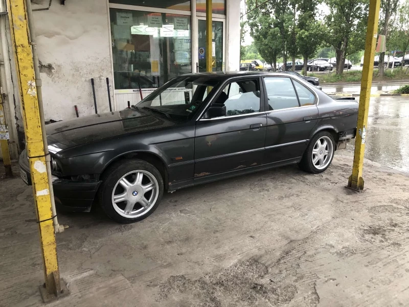 BMW 520 2.0i 150ph, снимка 4 - Автомобили и джипове - 50388896