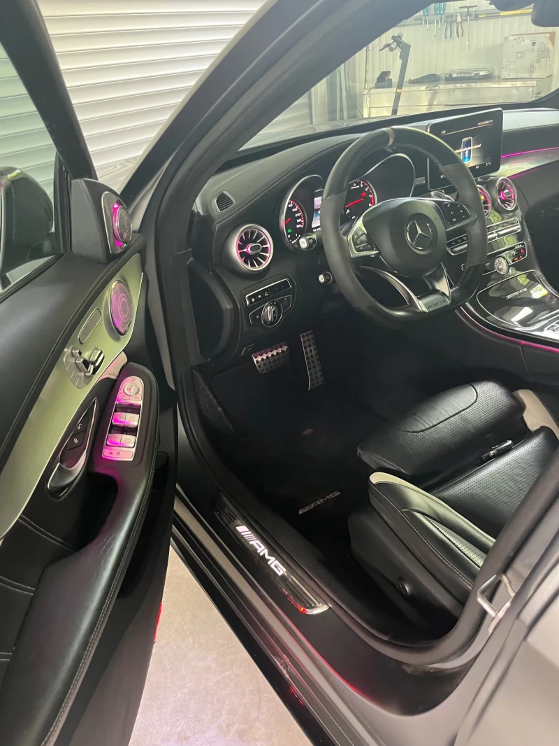 Mercedes-Benz C 63 AMG C 63 S, снимка 7 - Автомобили и джипове - 52286052
