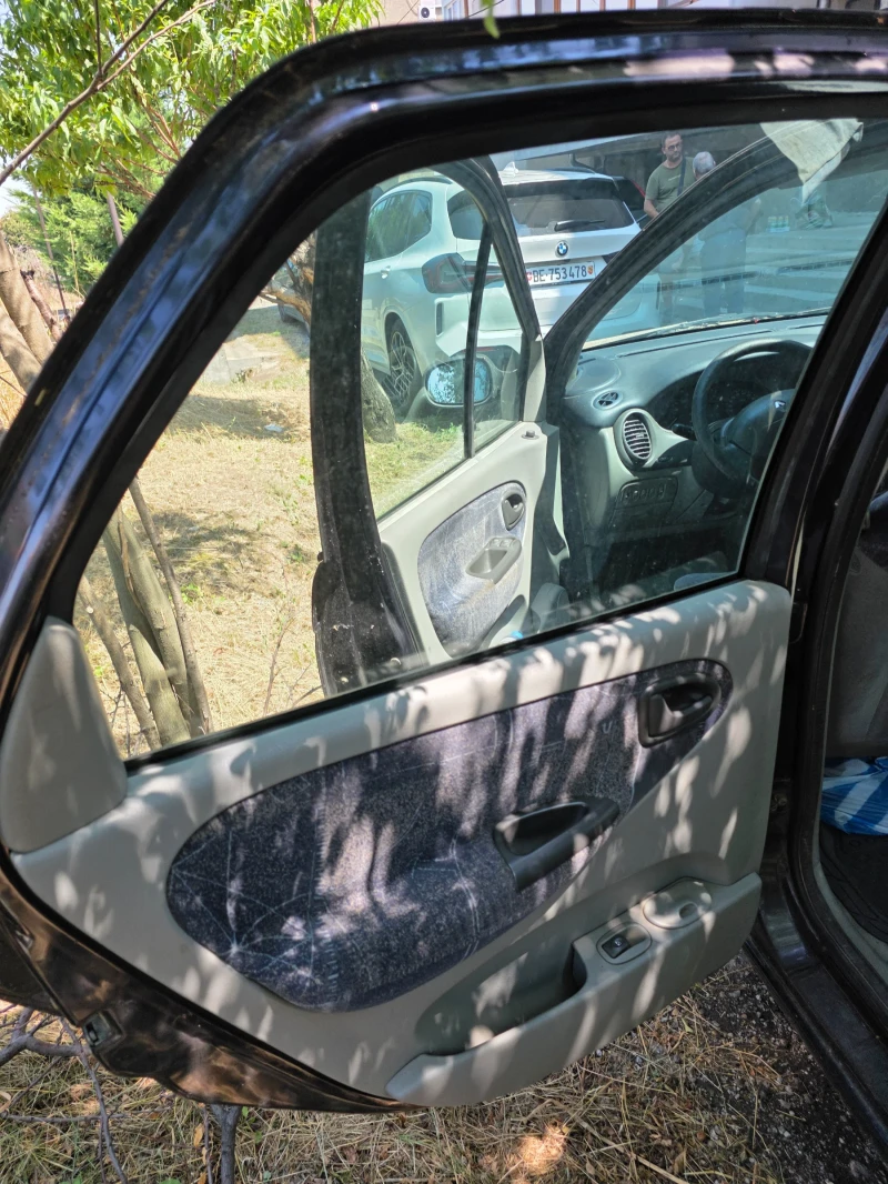 Renault Scenic, снимка 7 - Автомобили и джипове - 52716732