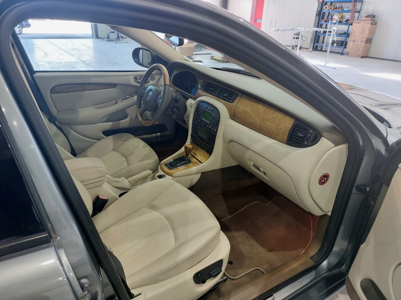 Jaguar X-type 3.0 AWD, снимка 14 - Автомобили и джипове - 51615418
