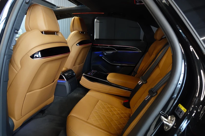 Audi S8 CERAMIC BRAKE* B&O* PANO* EXCLUSIVE* 360* , снимка 17 - Автомобили и джипове - 52892997