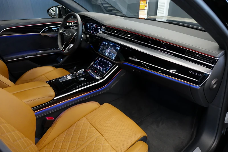 Audi S8 CERAMIC BRAKE* B&O* PANO* EXCLUSIVE* 360* , снимка 16 - Автомобили и джипове - 52892997