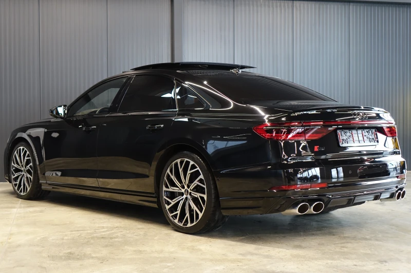 Audi S8 CERAMIC BRAKE* B&O* PANO* EXCLUSIVE* 360* , снимка 7 - Автомобили и джипове - 52892997