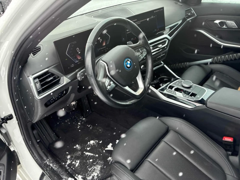 BMW 330 * 330e xDrive * CARFAX * ПЛЪГИН ХИБРИД, снимка 5 - Автомобили и джипове - 53309810
