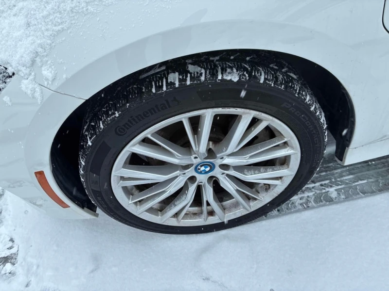 BMW 330 * 330e xDrive * CARFAX * ПЛЪГИН ХИБРИД, снимка 7 - Автомобили и джипове - 53309810