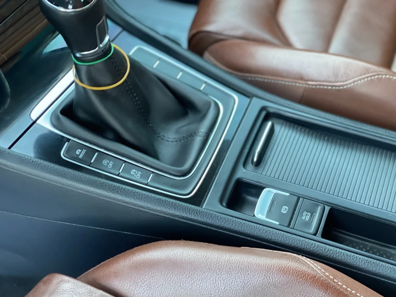 VW Golf VII 2.0TDi 4Motion, снимка 15 - Автомобили и джипове - 53569244