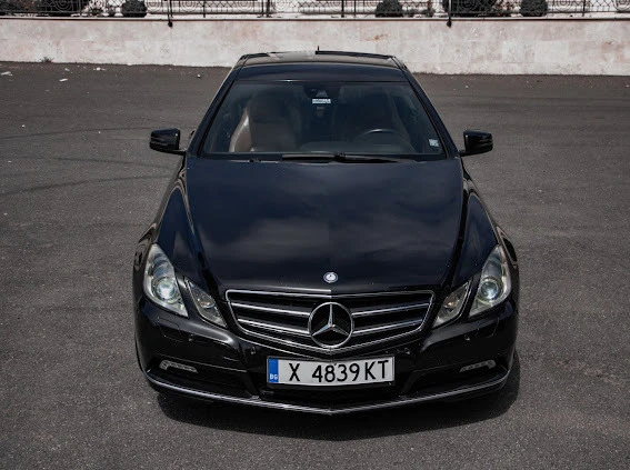 Mercedes-Benz E 250 BlueEfficiency BI-TURBO Възможен Бартер, снимка 4 - Автомобили и джипове - 46978692