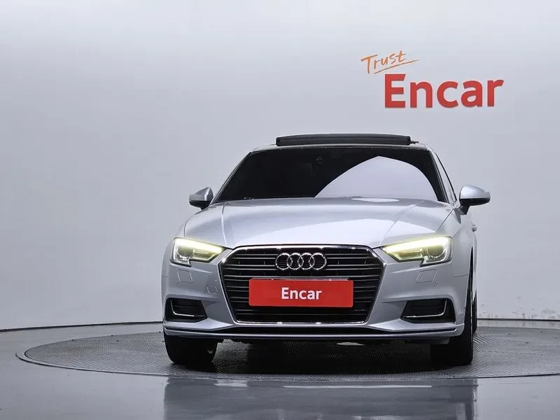 Audi A3 40 Tfsi, снимка 3 - Автомобили и джипове - 55816557