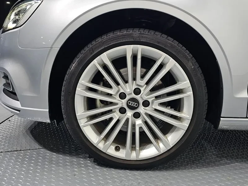 Audi A3 40 Tfsi, снимка 5 - Автомобили и джипове - 55816557