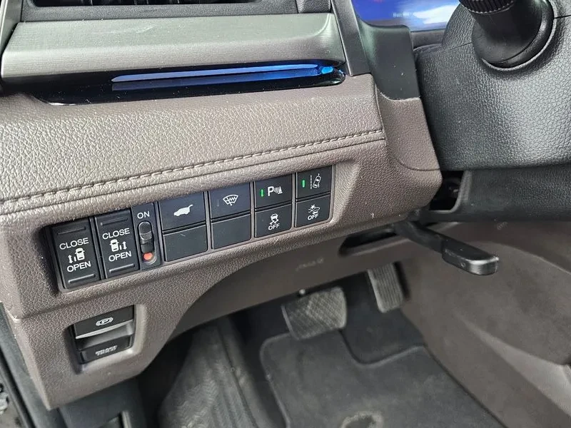 Honda Odyssey 3.5, снимка 16 - Автомобили и джипове - 56733614