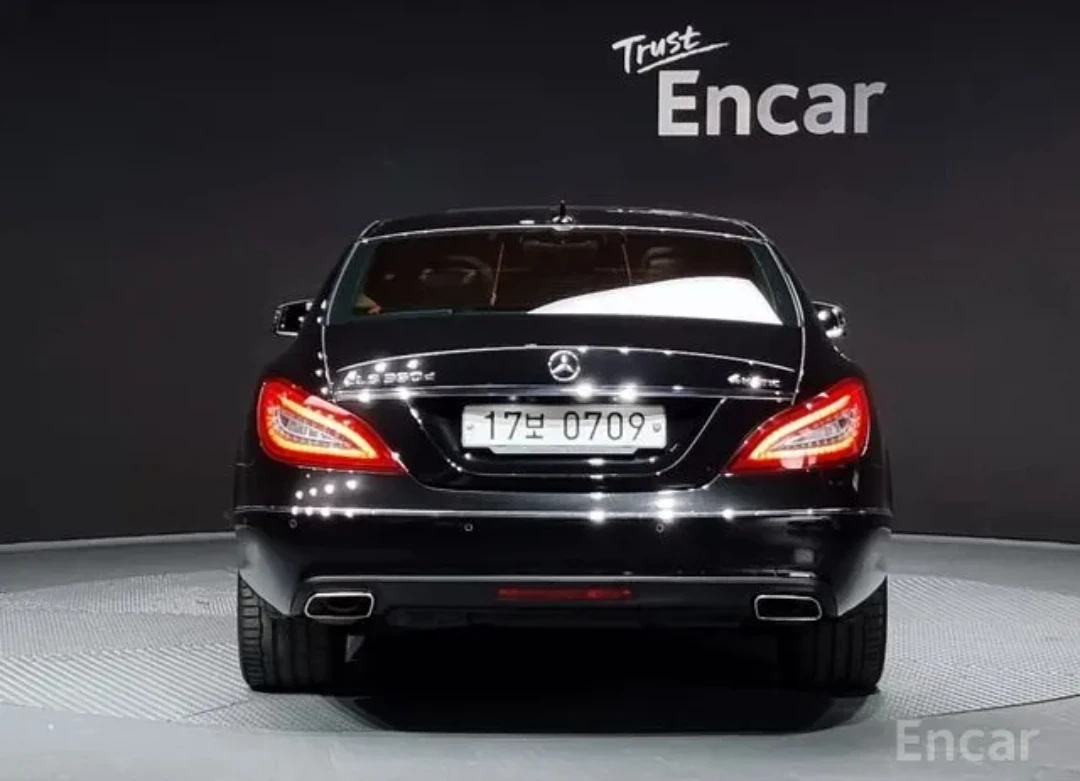 Mercedes-Benz CLS 350 4Matic 140000км. Без инциденти  - изображение 4