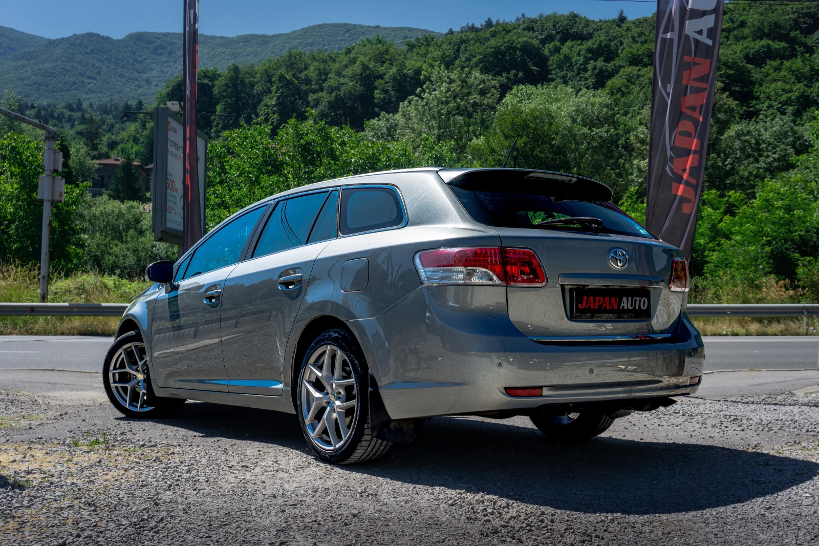 Toyota Avensis 1.8 VVTI 147HP Автоматик с Гаранция!  - изображение 6