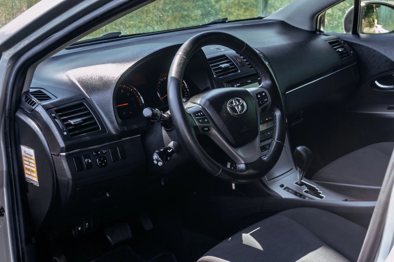 Toyota Avensis 1.8 VVTI 147HP Автоматик с Гаранция!  - изображение 7