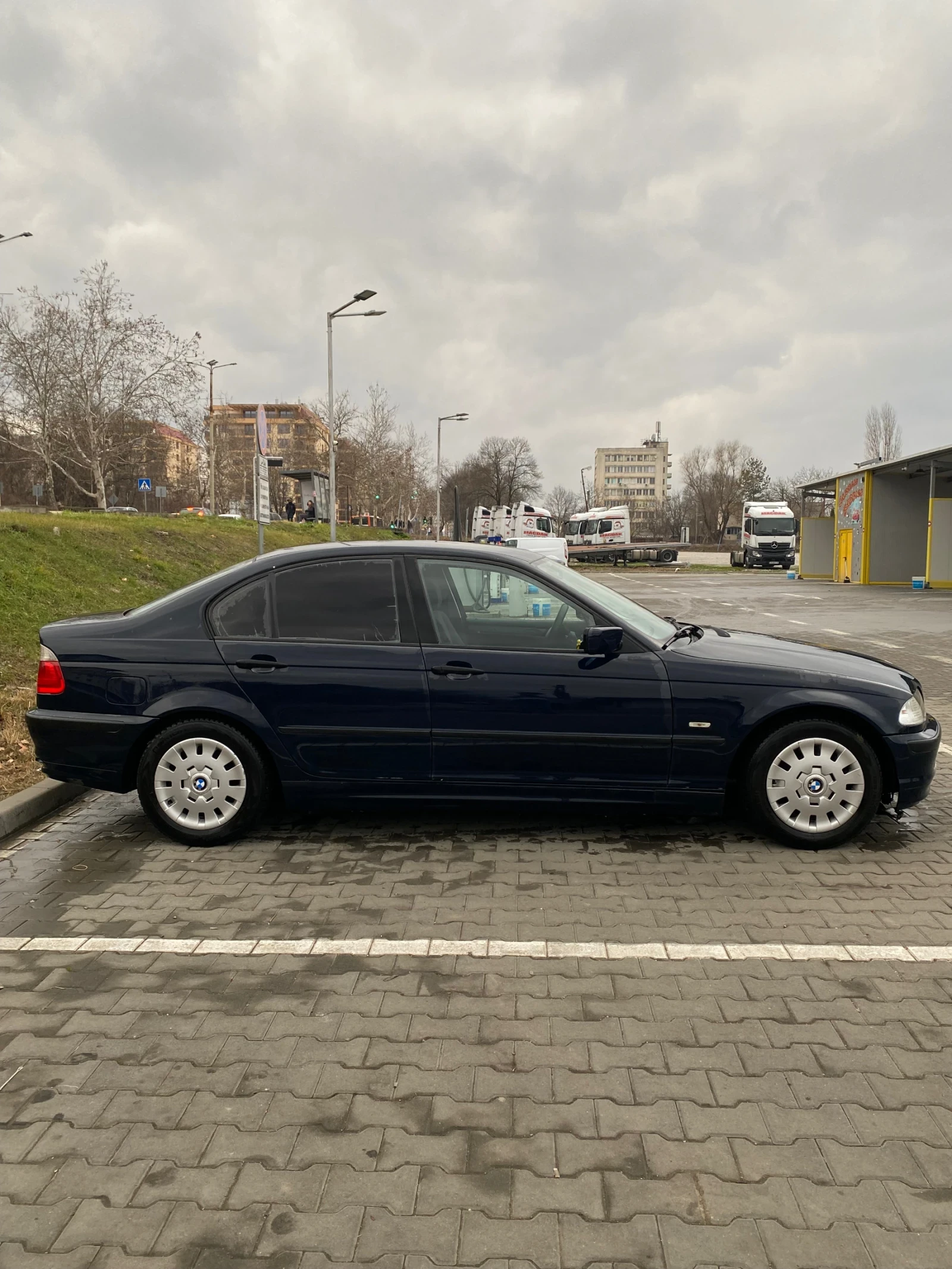 BMW 318 318i - изображение 8