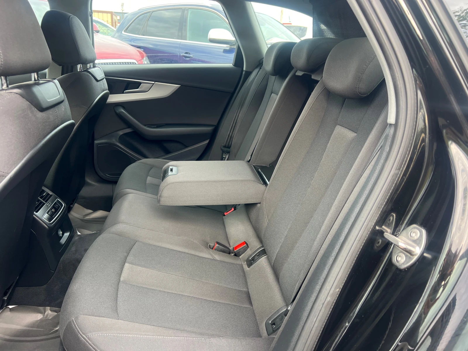 Audi A4 Sline 2.0TDI-204 DIGITAL COCKPIT DISTR. | Mobile.bg   12