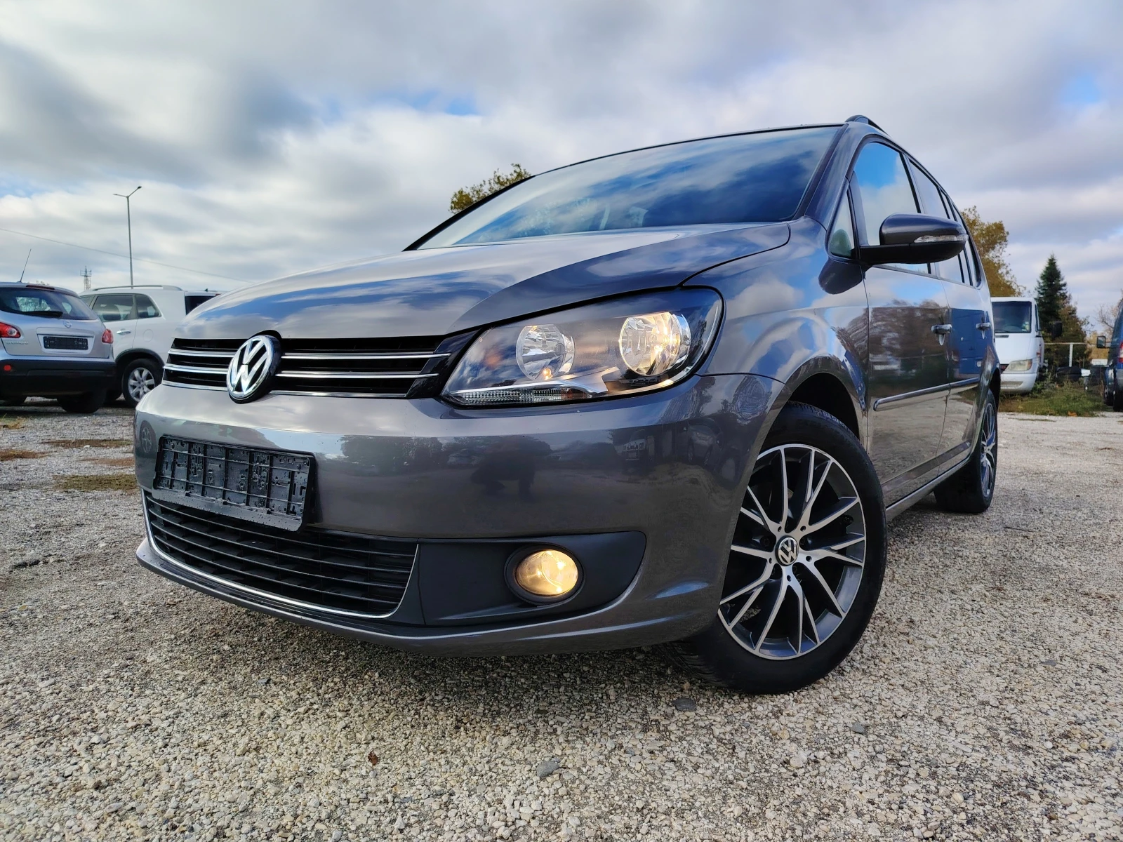 VW Touran 1.6tdi 105кс.6ск./7МЕСТА/FACE/ ЕВРО5/НАВИ/ - изображение 3