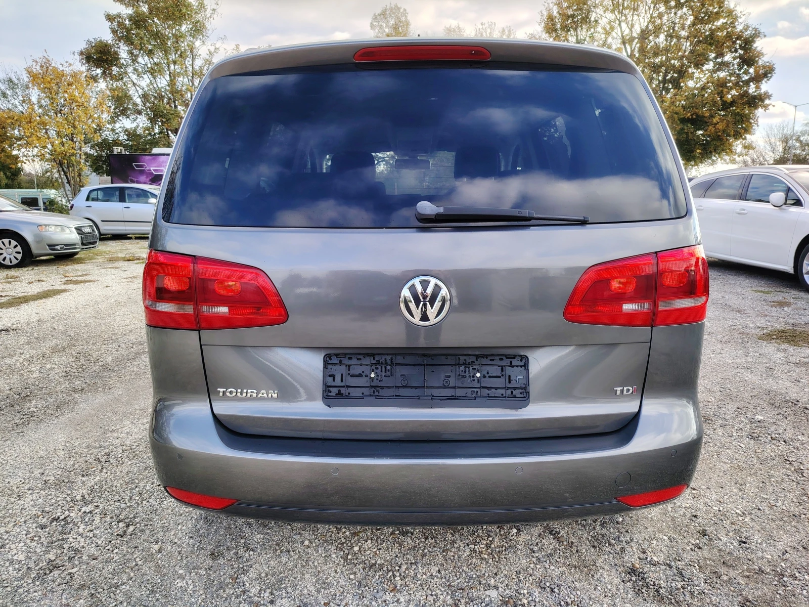 VW Touran 1.6tdi 105кс.6ск./7МЕСТА/FACE/ ЕВРО5/НАВИ/ - изображение 7