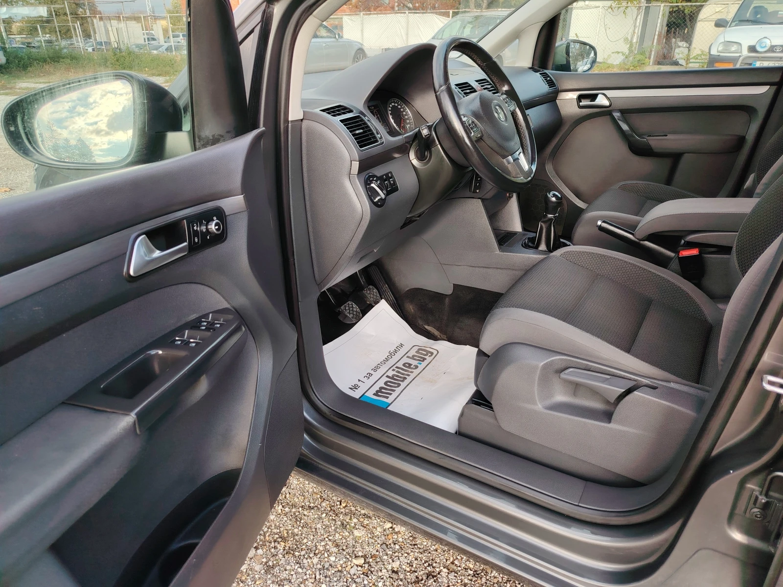 VW Touran 1.6tdi 105кс.6ск./7МЕСТА/FACE/ ЕВРО5/НАВИ/ - изображение 9