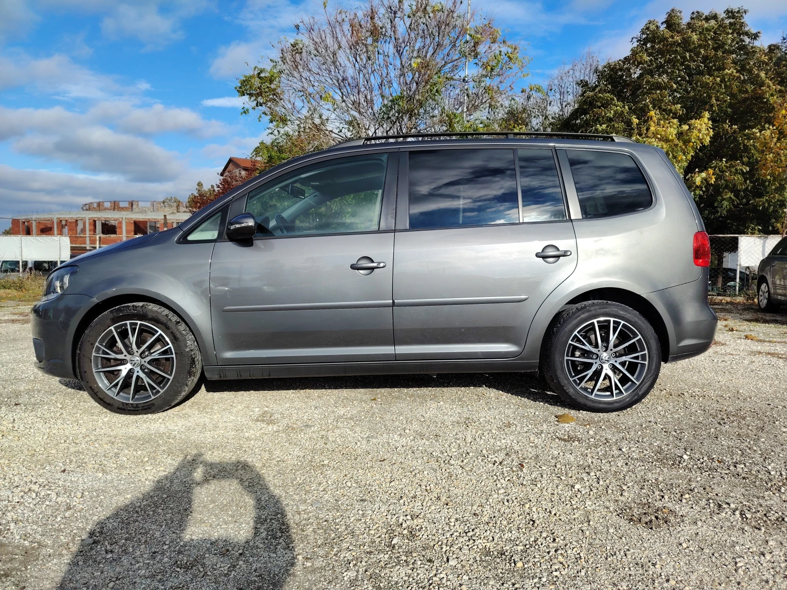 VW Touran 1.6tdi 105кс.6ск./7МЕСТА/FACE/ ЕВРО5/НАВИ/ - изображение 4