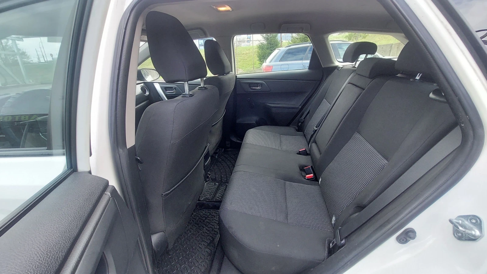 Toyota Auris 1.4d4d | Mobile.bg � ����������� 7