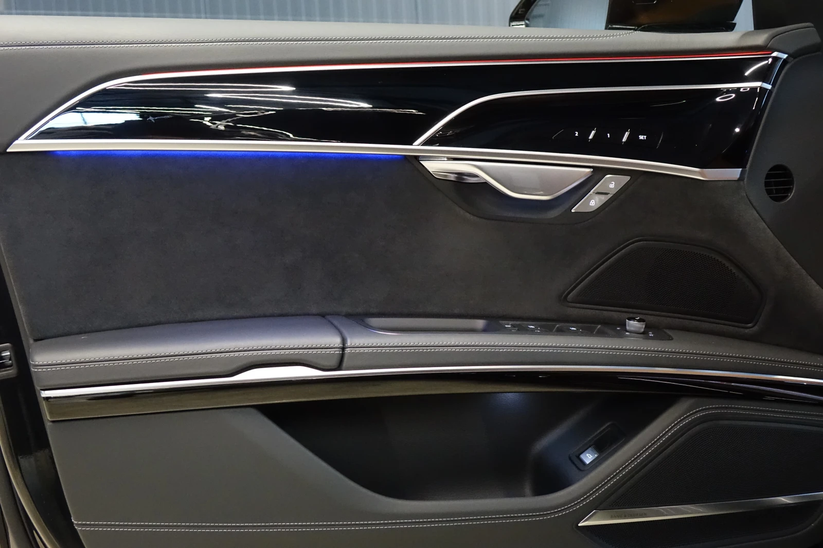 Audi S8 CERAMIC BRAKE* B&O* PANO* EXCLUSIVE* 360*  | Mobile.bg � ����������� 14